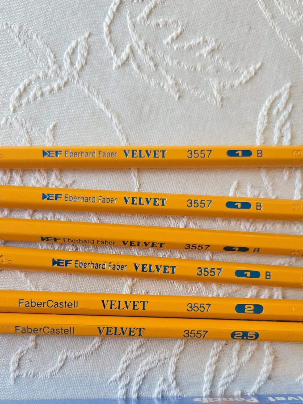Lot Of 47 Vintage Drawing Pencils Eagle, Velvet, EF
